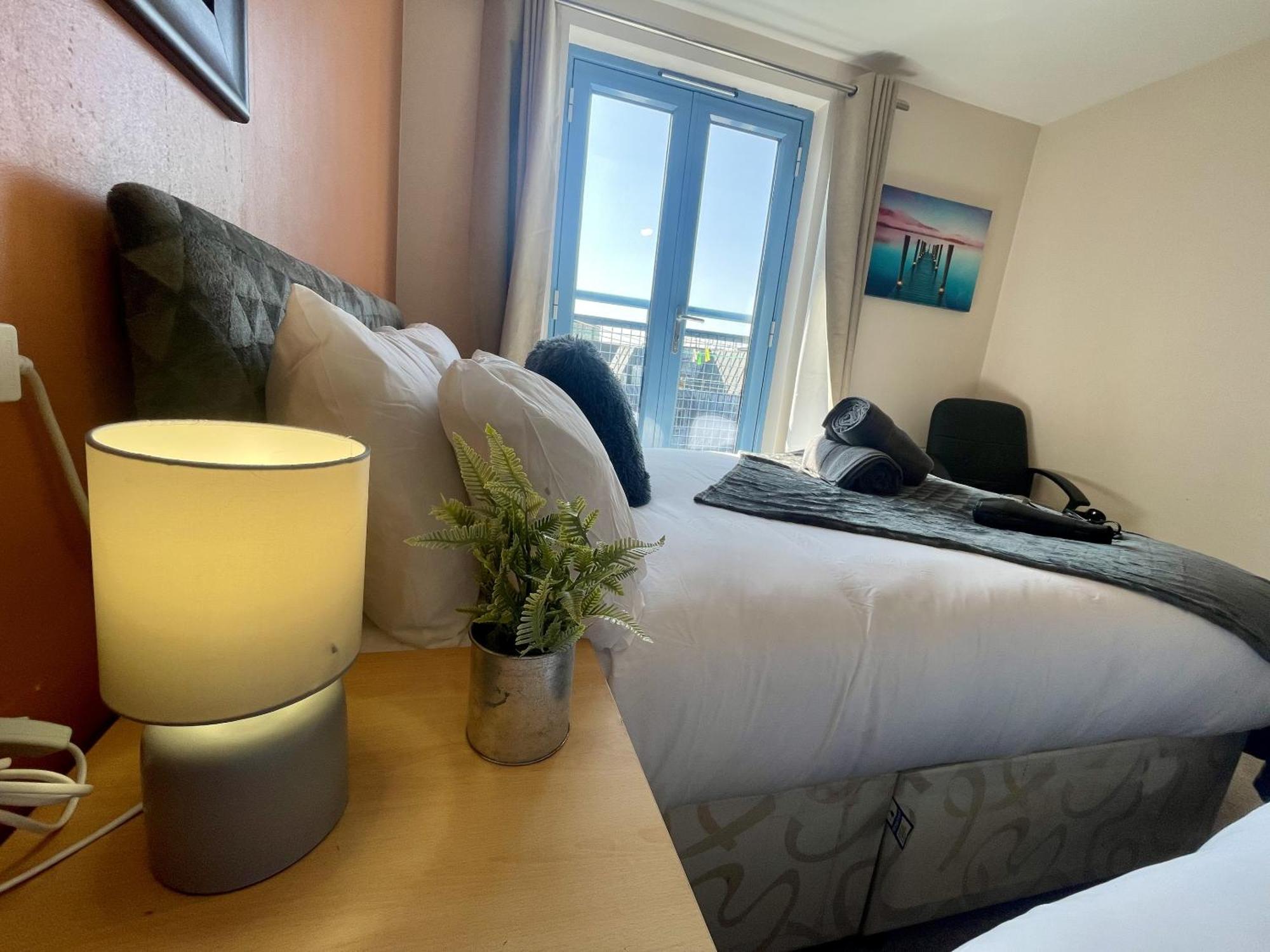 Hk Life Serviced Apartment , City Centre Σουίντον Εξωτερικό φωτογραφία