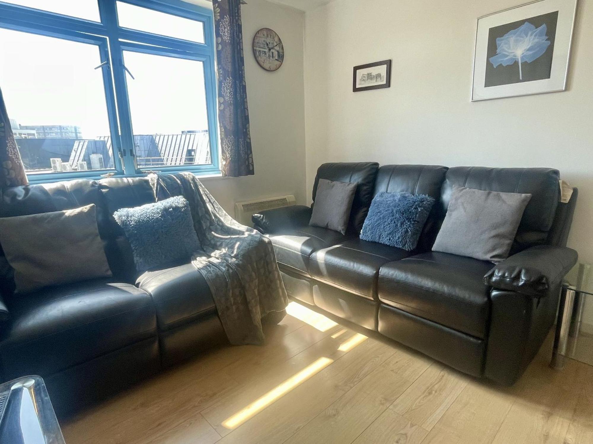 Hk Life Serviced Apartment , City Centre Σουίντον Εξωτερικό φωτογραφία