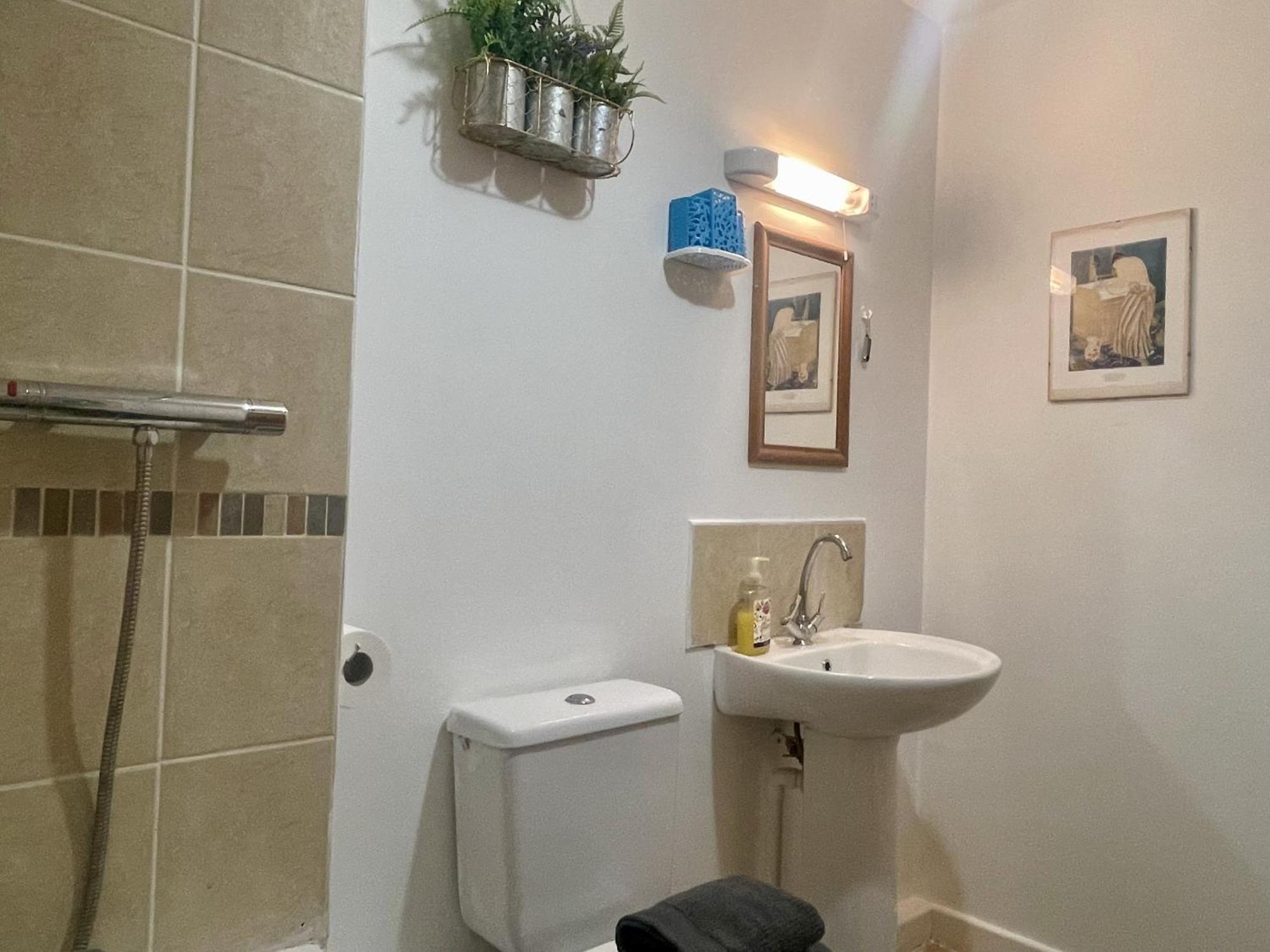 Hk Life Serviced Apartment , City Centre Σουίντον Εξωτερικό φωτογραφία