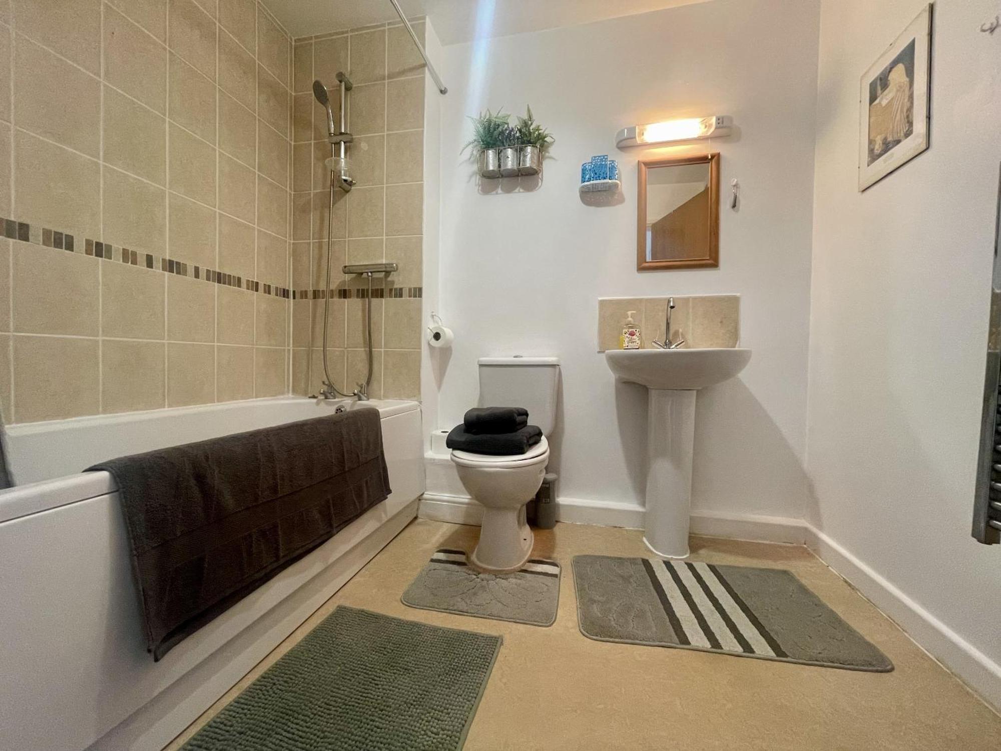 Hk Life Serviced Apartment , City Centre Σουίντον Εξωτερικό φωτογραφία