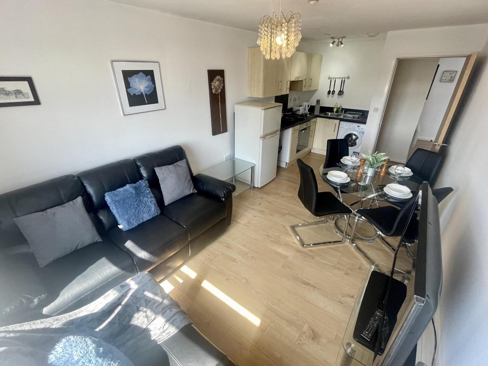 Hk Life Serviced Apartment , City Centre Σουίντον Εξωτερικό φωτογραφία